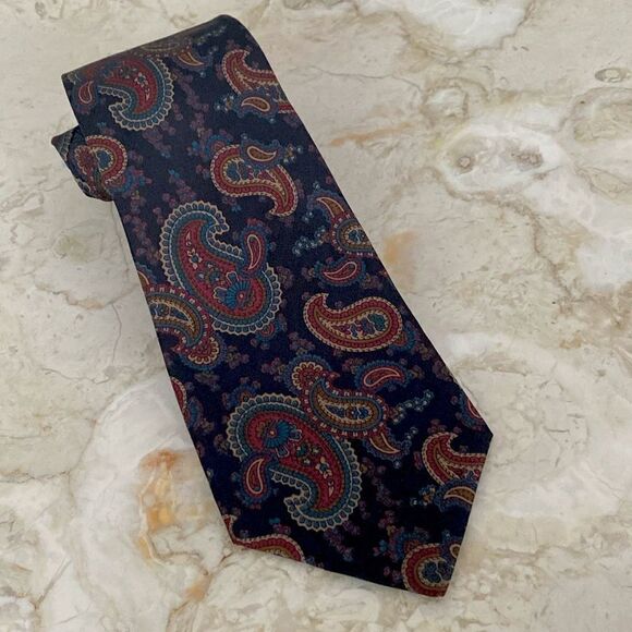 Yves Saint Laurent Dark Paisley Print Tie 100% Silk - Picture 4 of 8